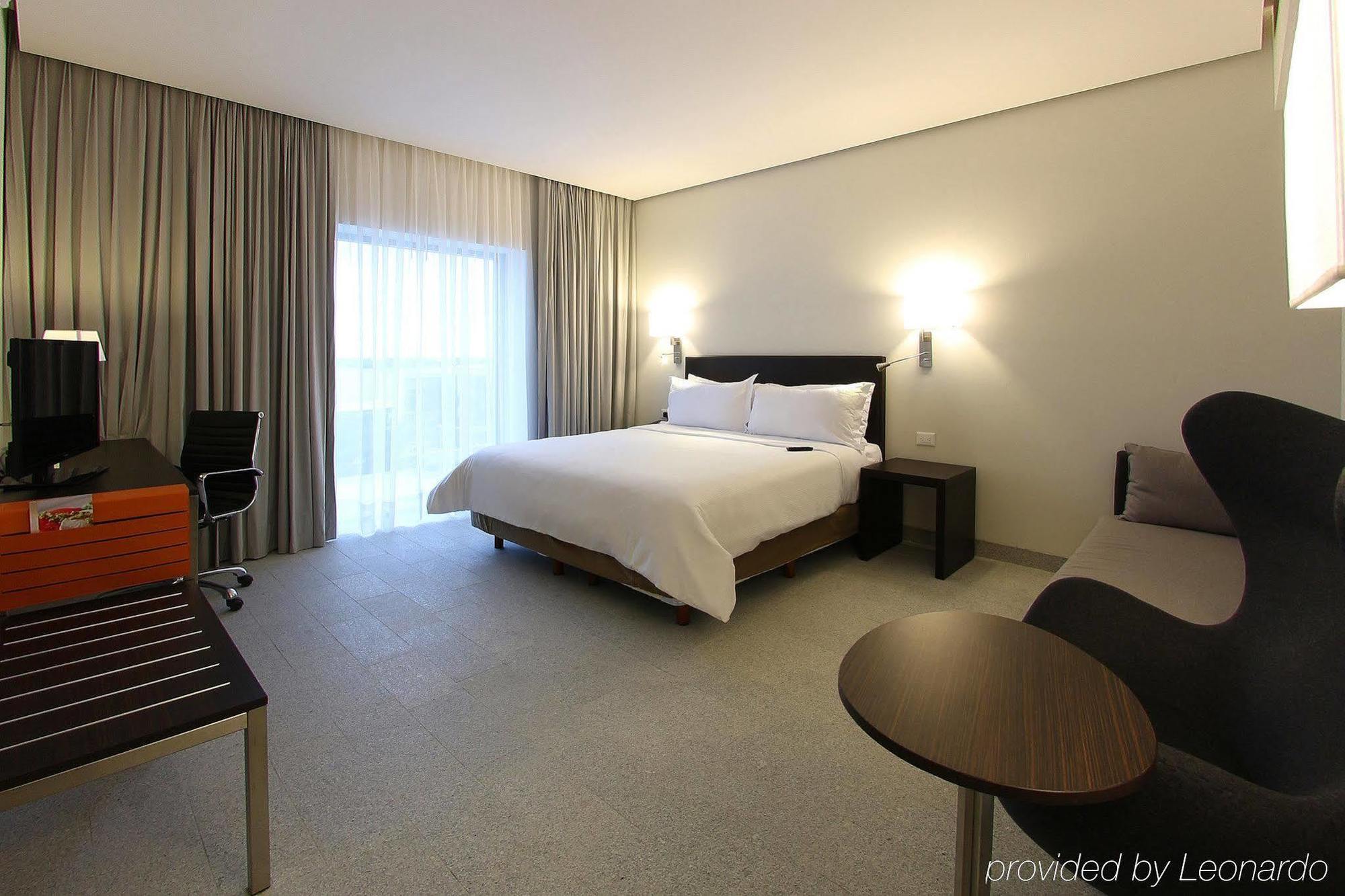 Fiesta Inn Мерида Экстерьер фото